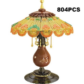 Vintage Tischlampe mit Beleuchtung aus 804 Teilen Klemmbaustein Set