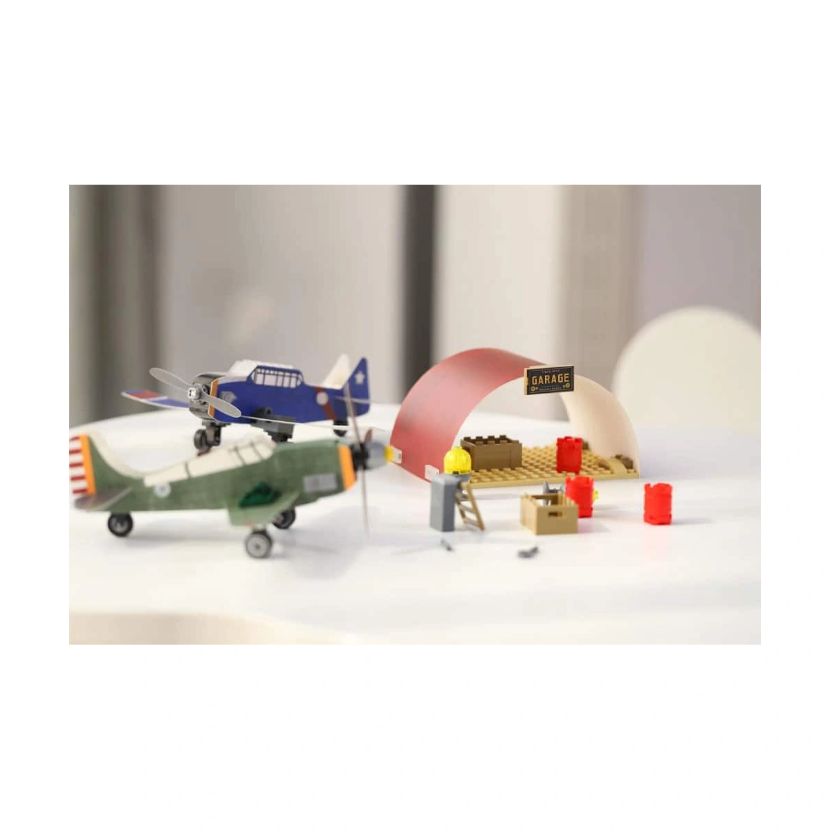 C71024W Mighty Airplanes Konstruktionsset 226 Teile – Bild 3